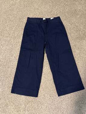 GAP High Rise Wide Leg Crop Pants in Navy Blue